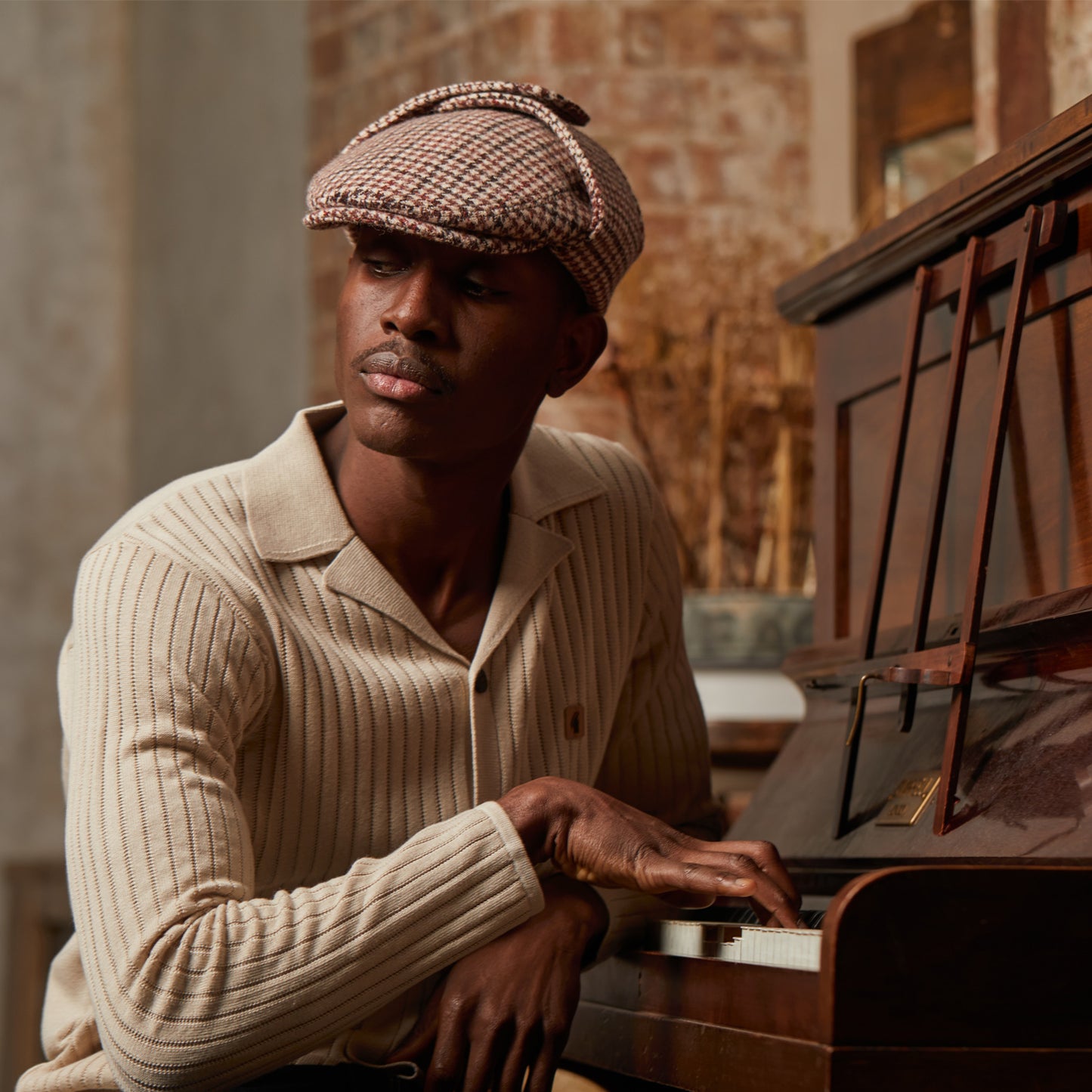 LOGAN tweed virgin wool cap with earflaps, Made in Italy cap - Beige