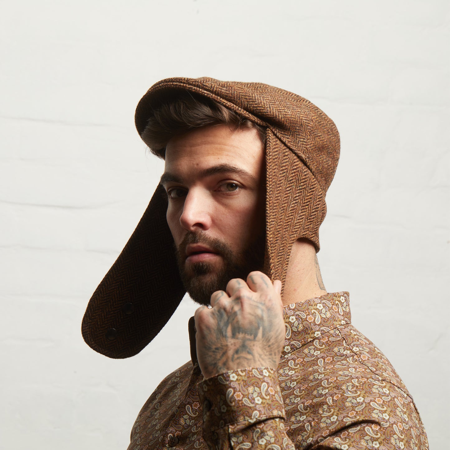 LOGAN tweed virgin wool cap with earflaps, Made in Italy cap - Chestnut